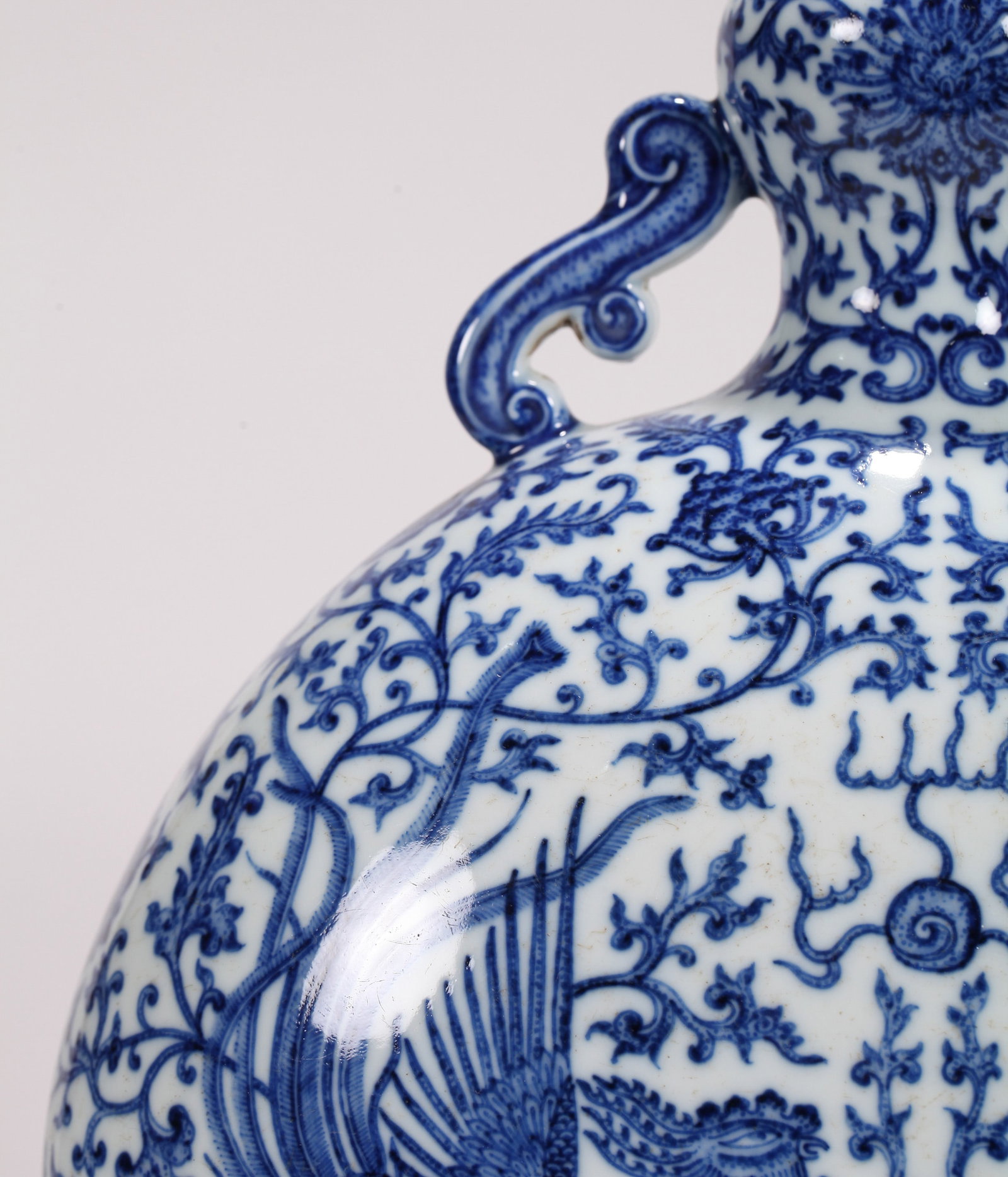 A BLUE AND WHITE 'PHOENIX AND FLORAL' VASE - 3