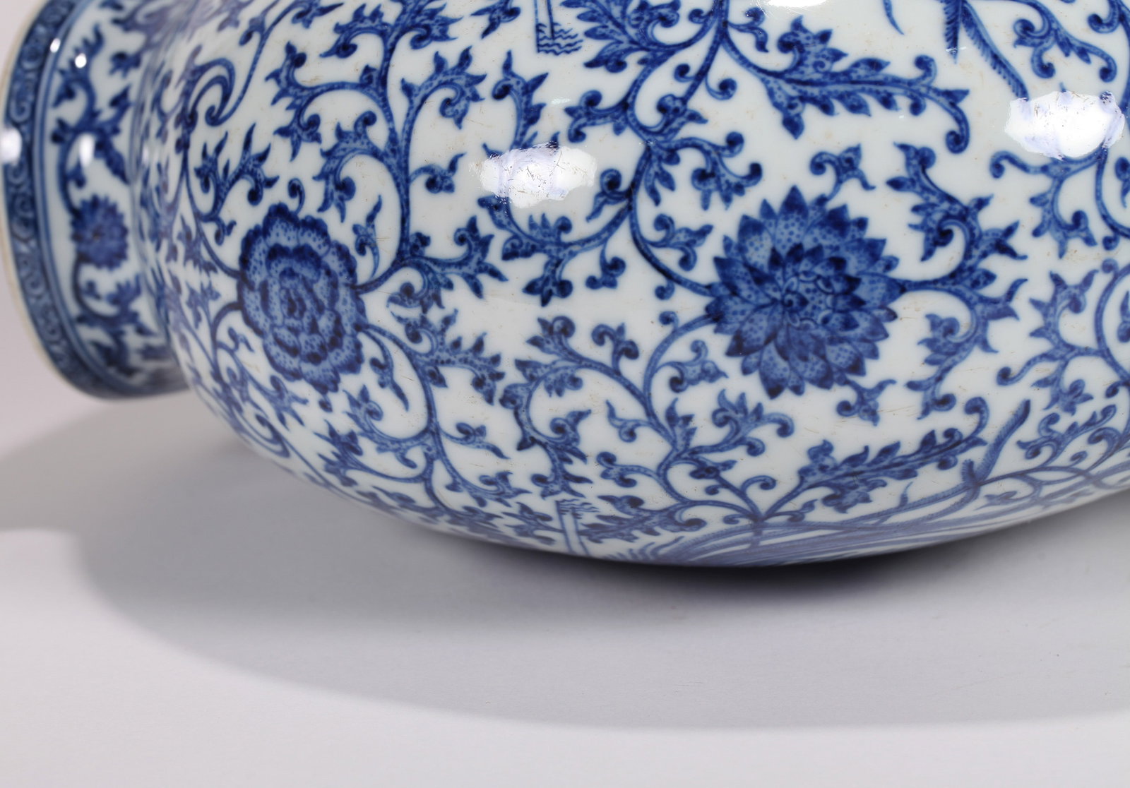 A BLUE AND WHITE 'PHOENIX AND FLORAL' VASE - 7