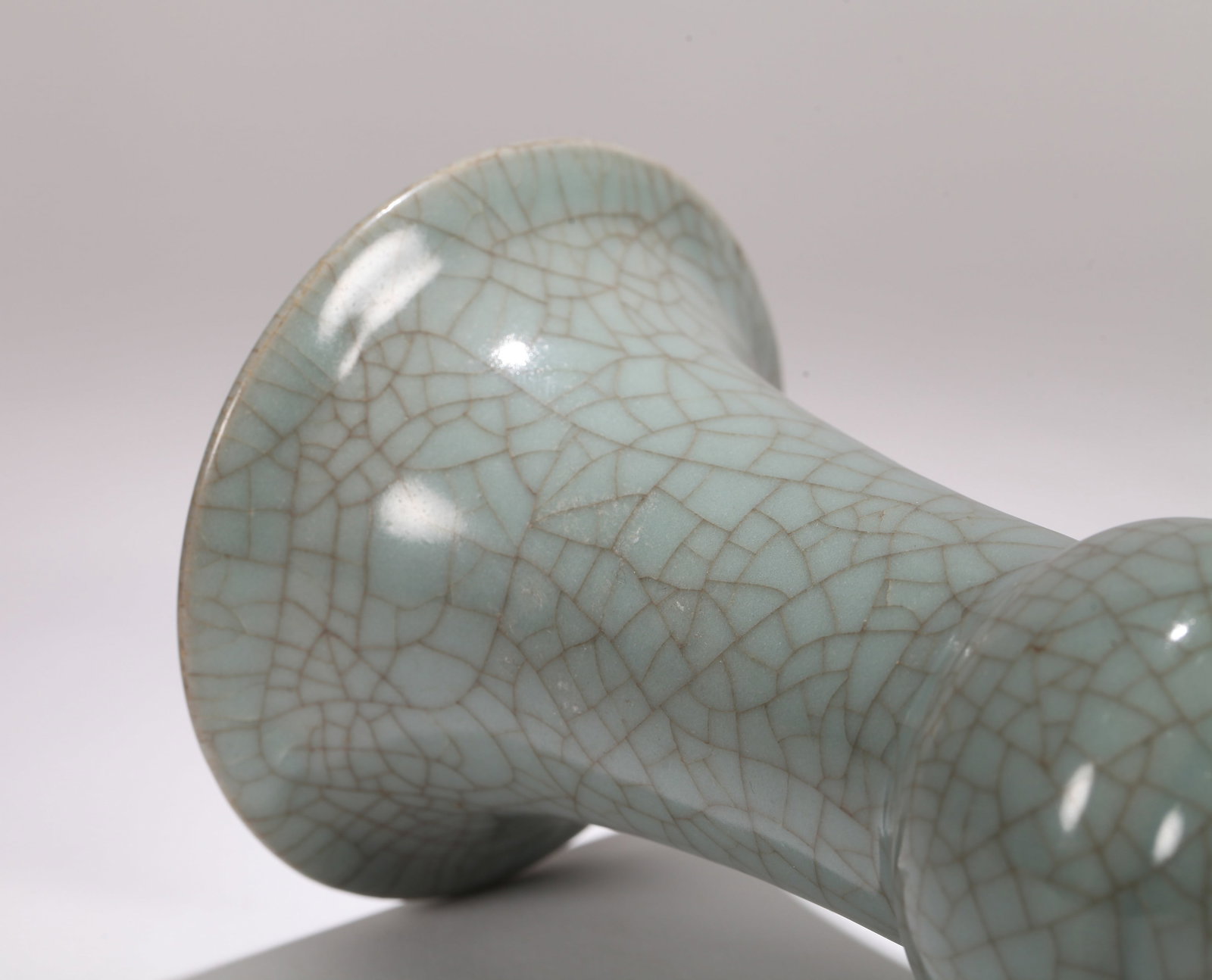 A GUAN-TYPE GU-SHAPED VASE - 7