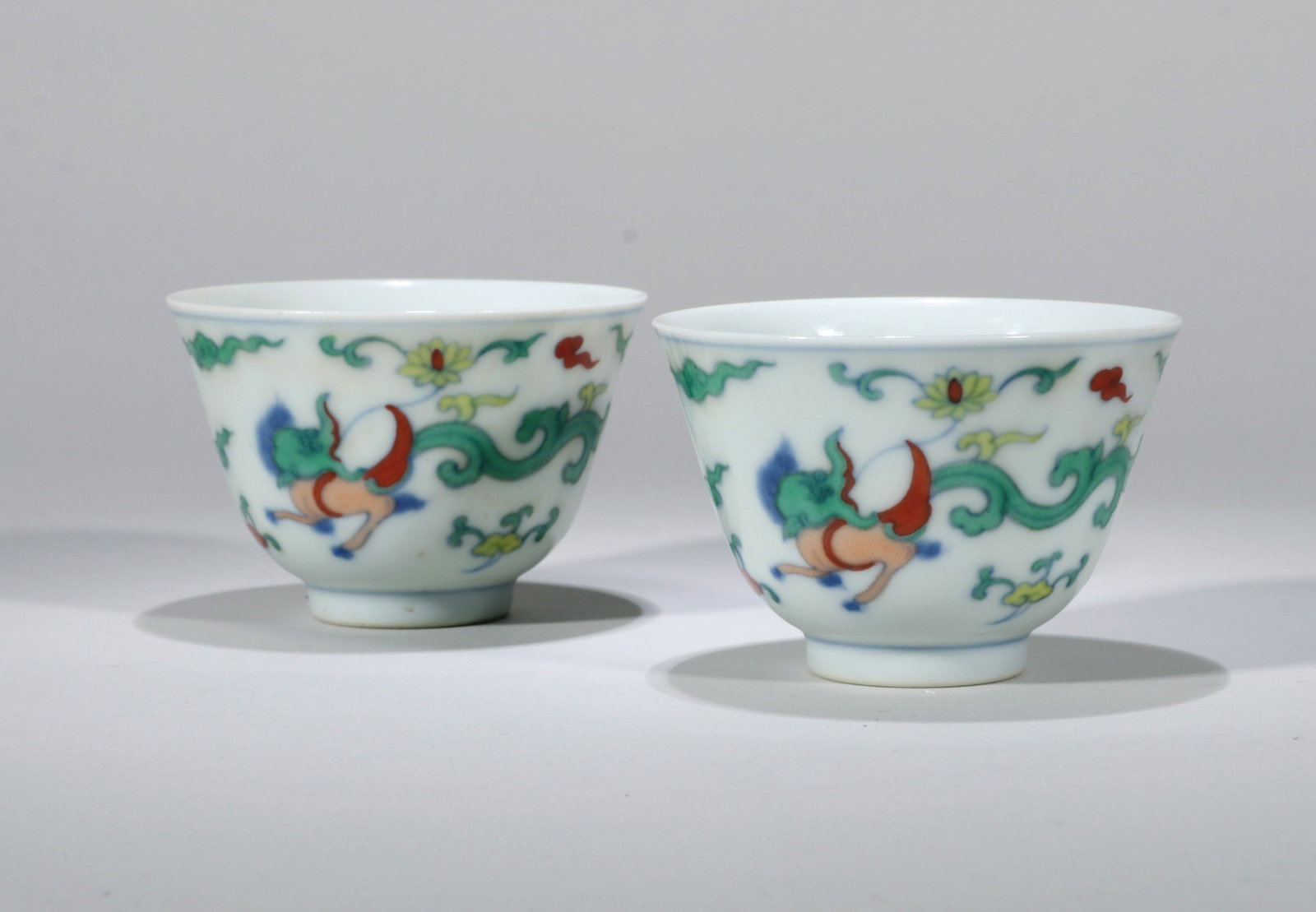 A PAIR OF DOUCAI CUPS - 4