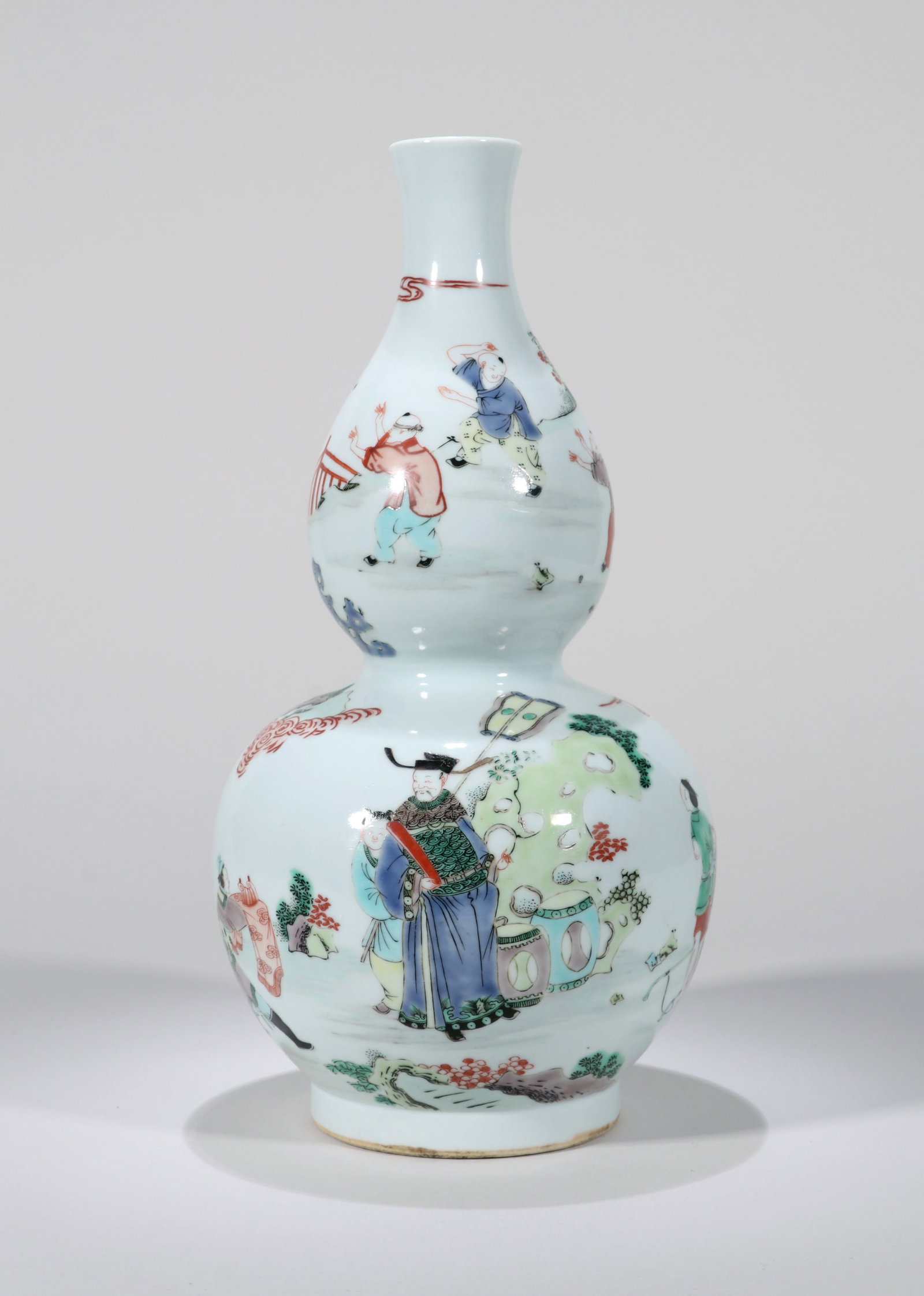 A FAMILLE-VERTE DOUBLE-GOURD VASE - 2