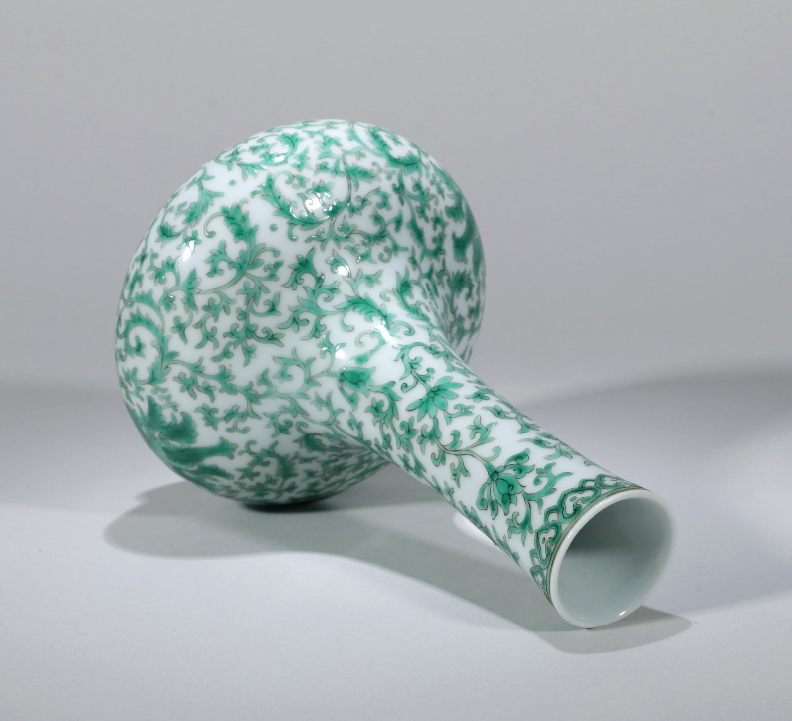 A GREEN-ENAMELLED VASE - 4