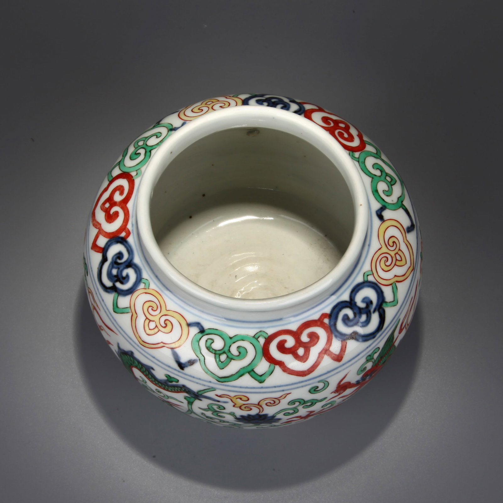 A WUCAI 'DRAGON' JAR - 5