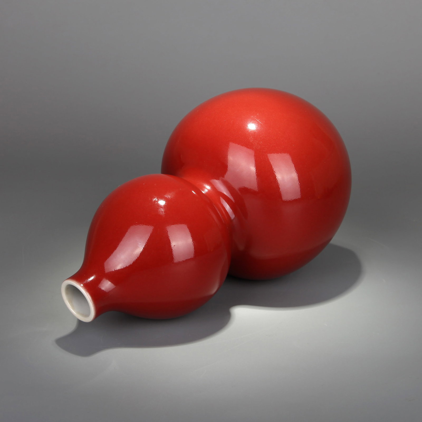 A SACRIFICIAL-RED GLAZED DOUBLE-GOURD VASE - 5