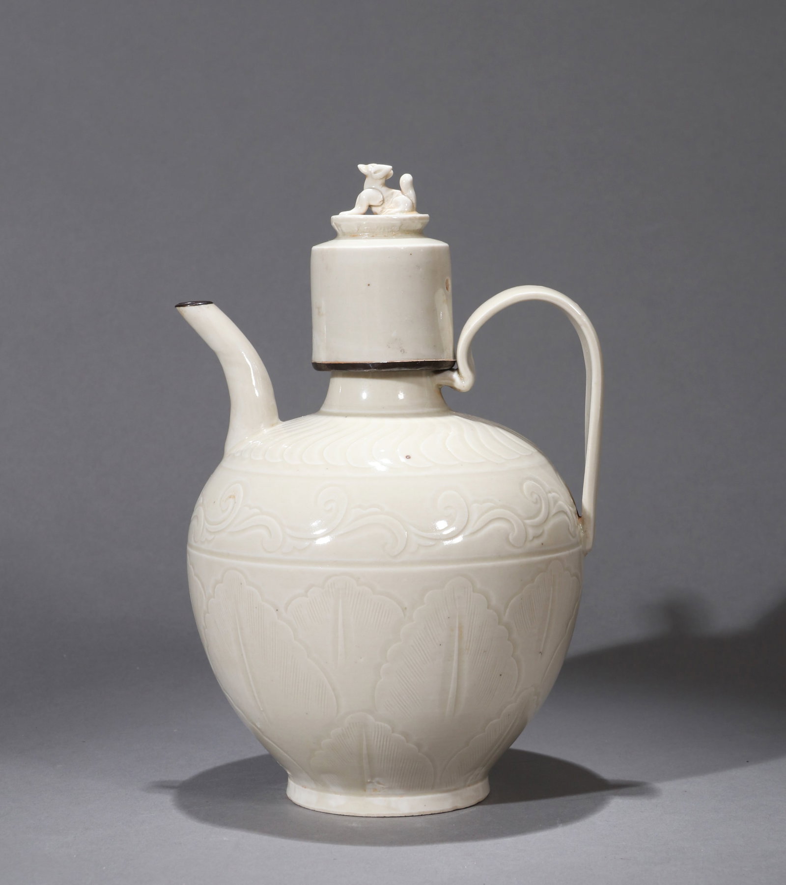 A DING-TYPE EWER (1 of 7)