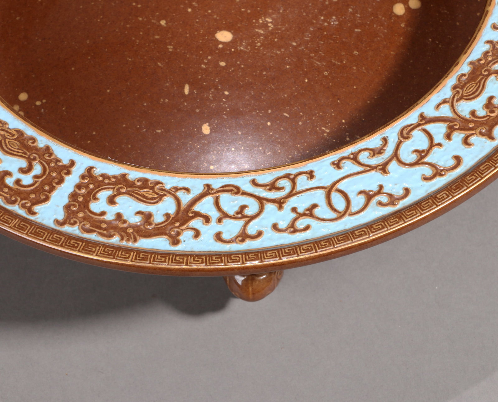 A BRONZE-GLAZED WASHER - 3