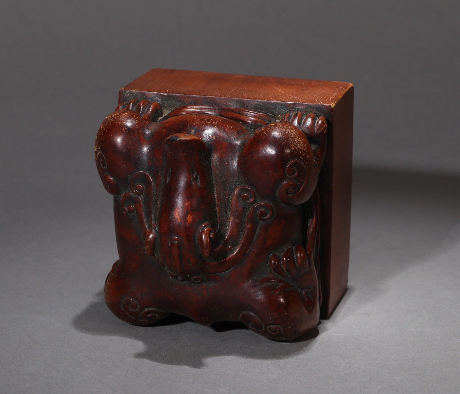 A BOXWOOD 'MYTHICAL BEAST' SEAL - 4