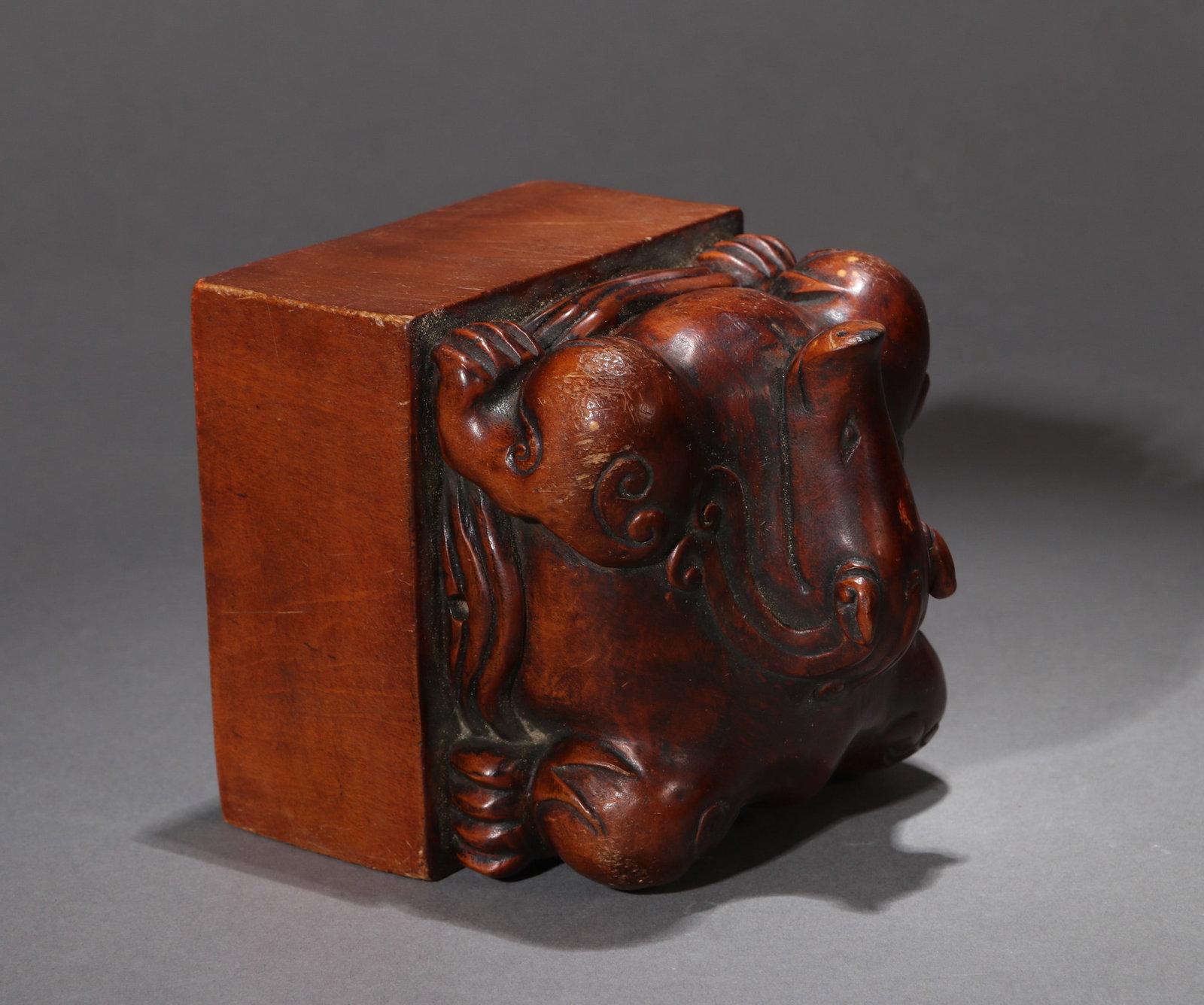 A BOXWOOD 'MYTHICAL BEAST' SEAL - 5