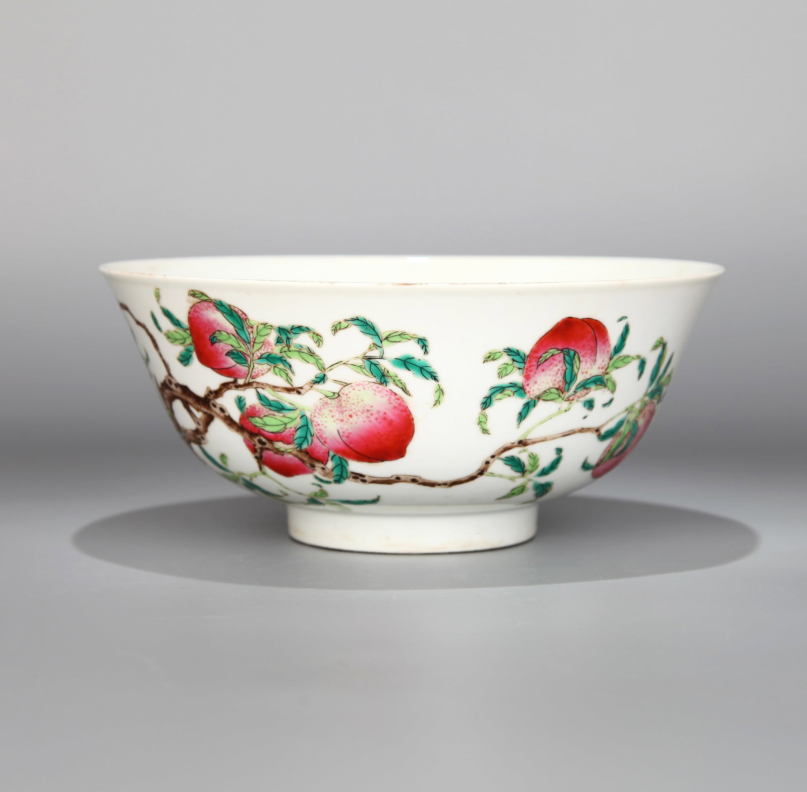 A LARGE FAMILLE-ROSE 'PEACHES' BOWL - 2