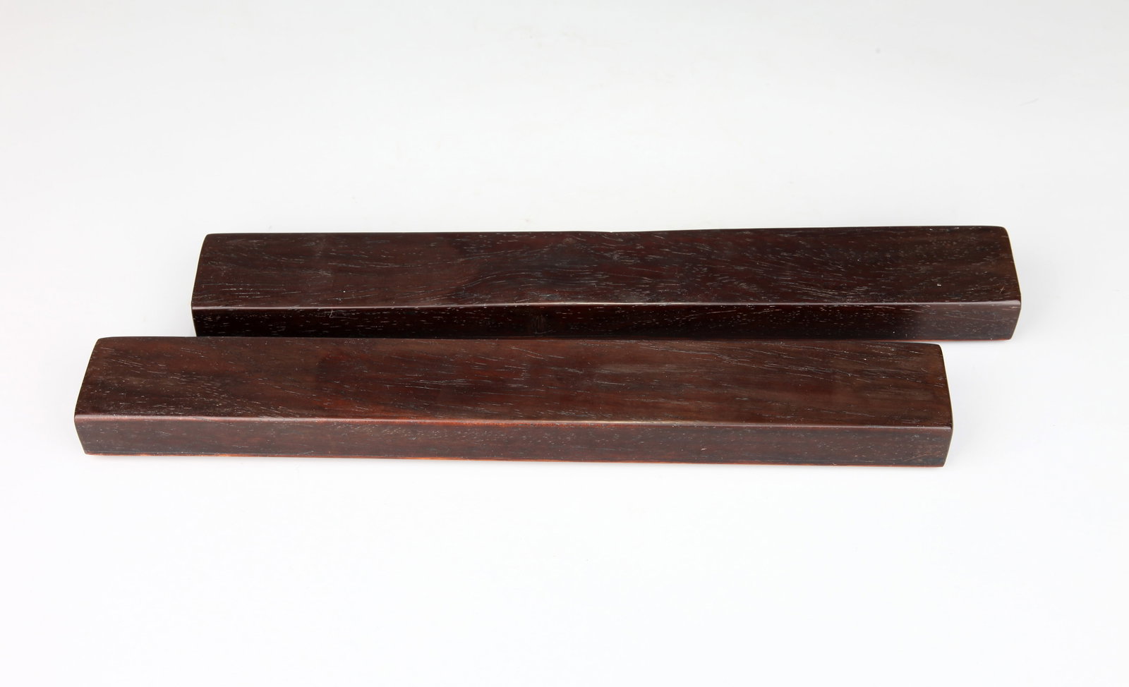 A WOOD AND BAMBOO PAPER WEIGHT - 10