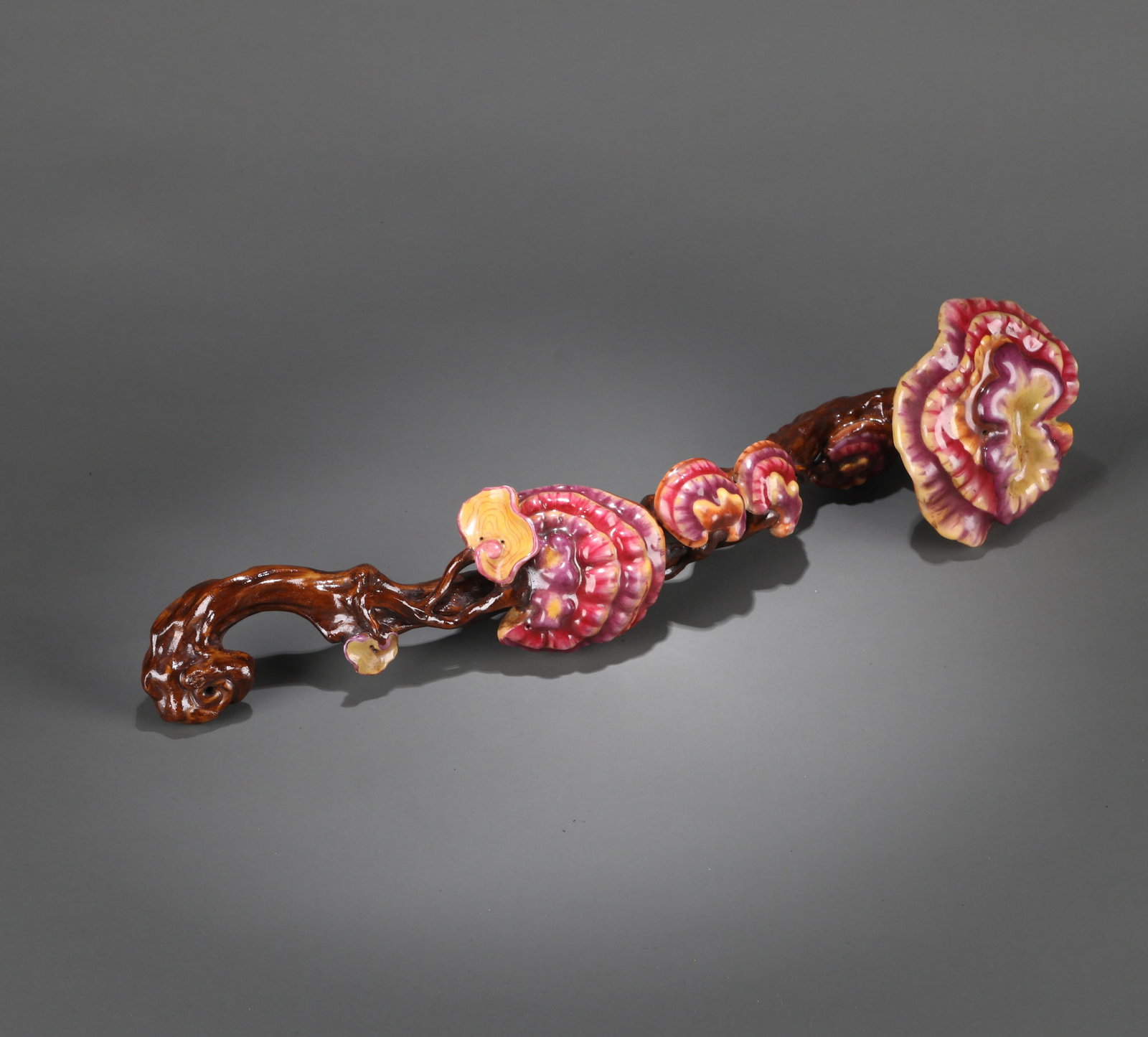 A PORCELAIN IMITATION LINGZHI FUNGUS RUYI SCEPTER - 2