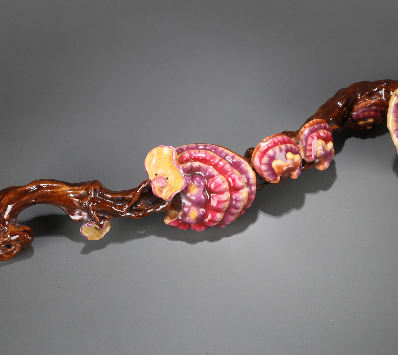 A PORCELAIN IMITATION LINGZHI FUNGUS RUYI SCEPTER - 4