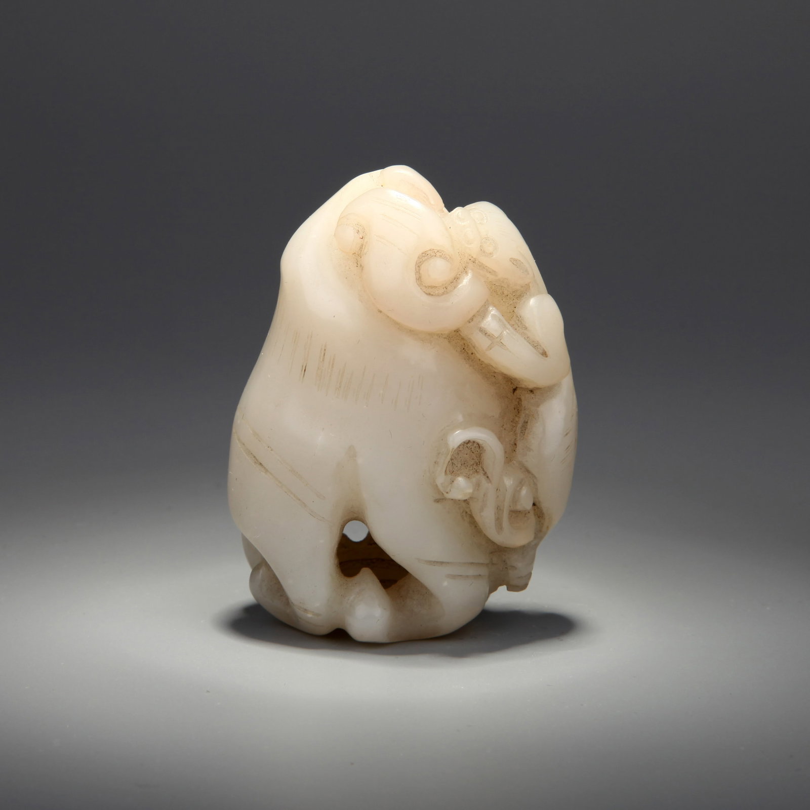 A JADE 'BUDDHA'S HAND CITRON AND CHI-DRAGON' PLAYTHING - 3