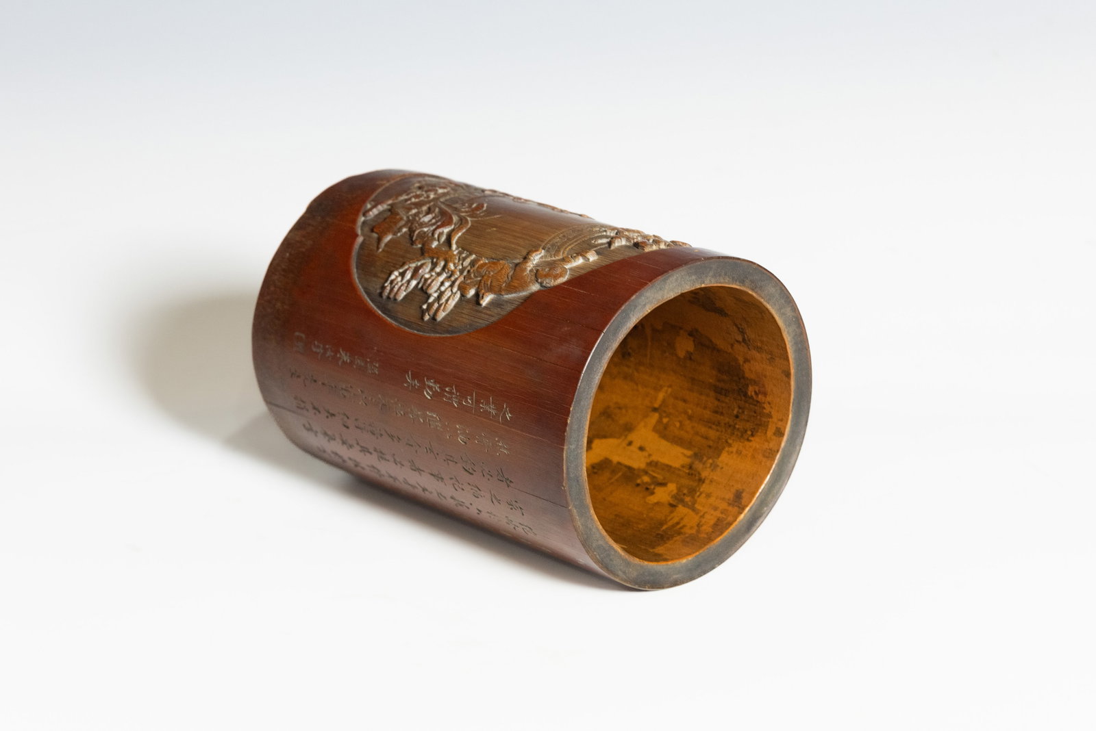 A CHINESE CARVED BAMBOO 'FIGURE AND INSCRIBED' BRUSH POT - 2