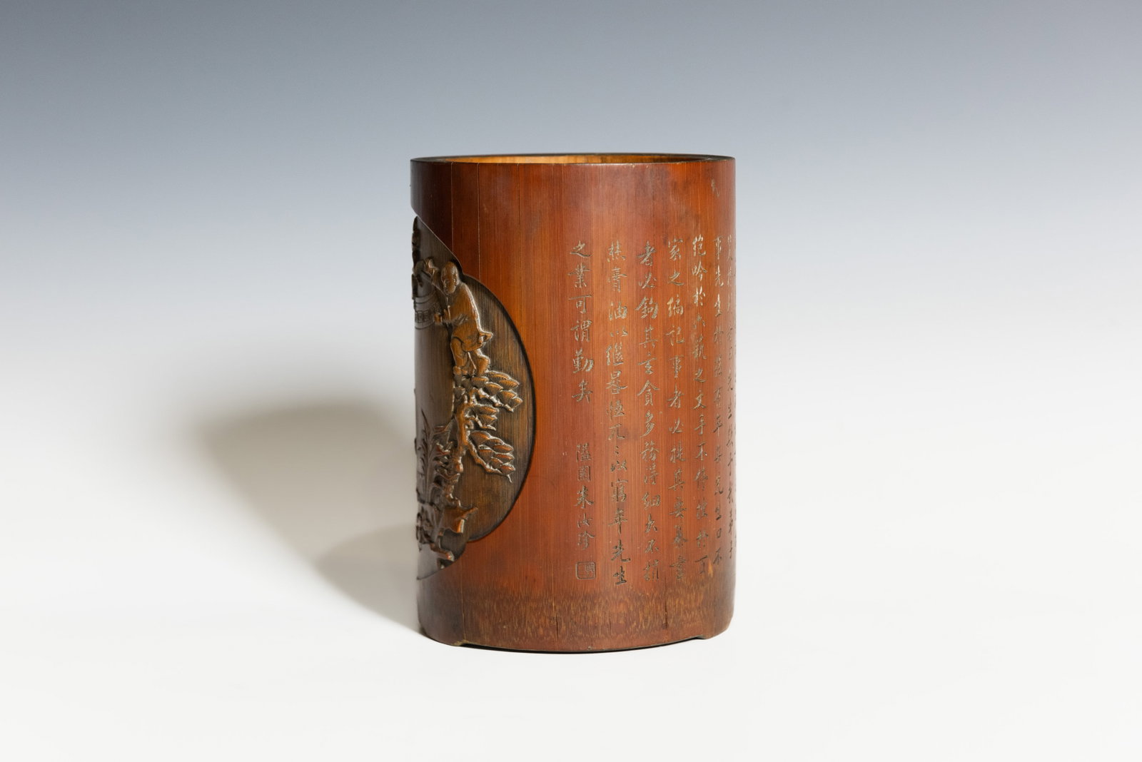 A CHINESE CARVED BAMBOO 'FIGURE AND INSCRIBED' BRUSH POT - 4