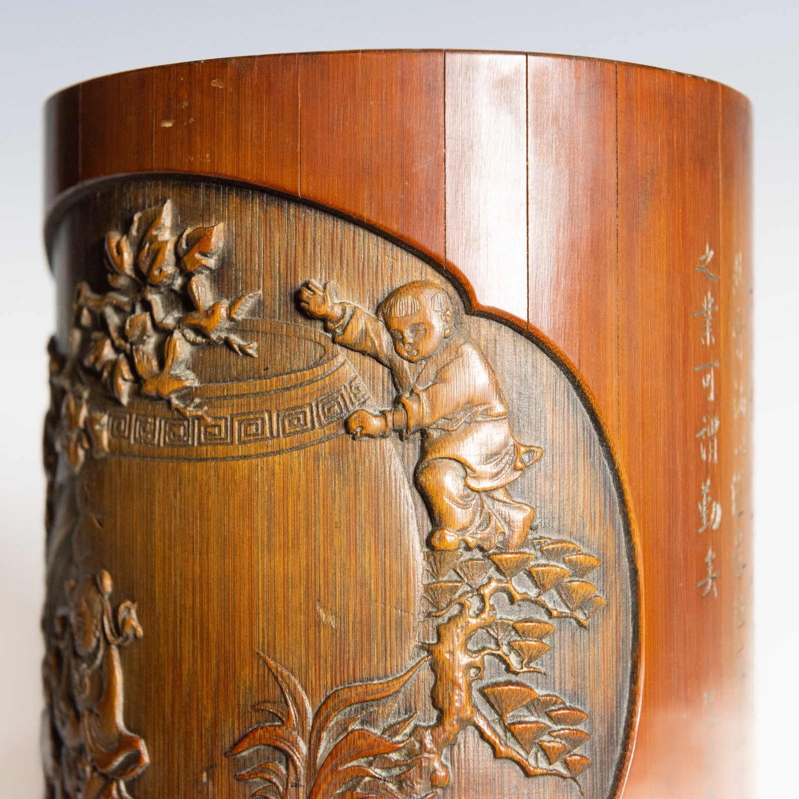 A CHINESE CARVED BAMBOO 'FIGURE AND INSCRIBED' BRUSH POT - 9