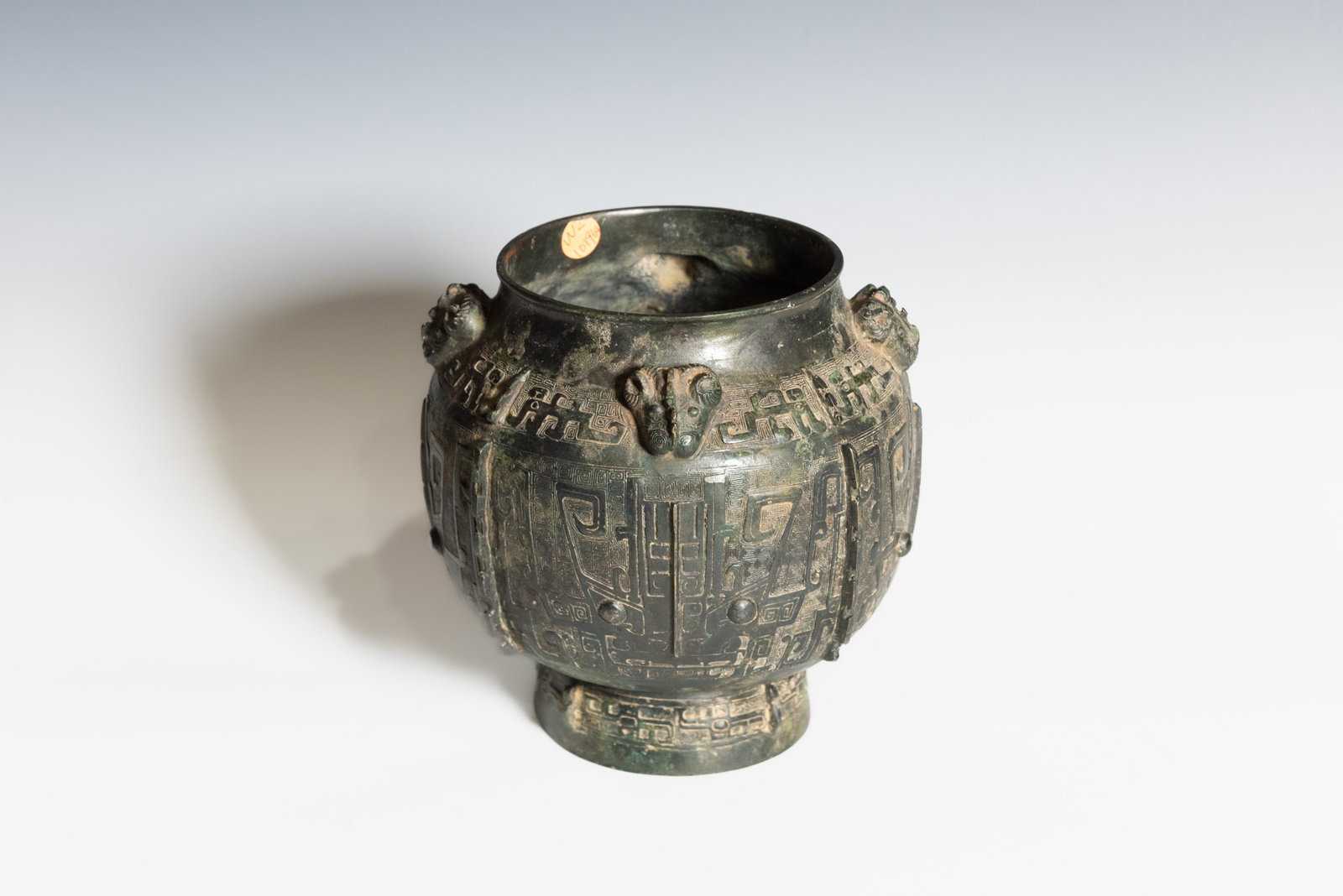 A CHINESE BRONZE RITUAL VASE - 5