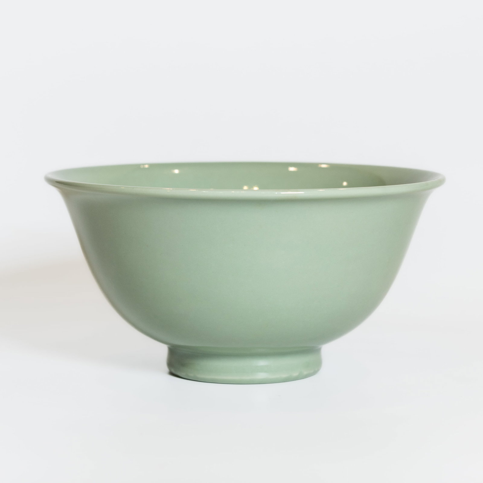 A CELADON-GLAZED PORCELAIN BOWL - 2