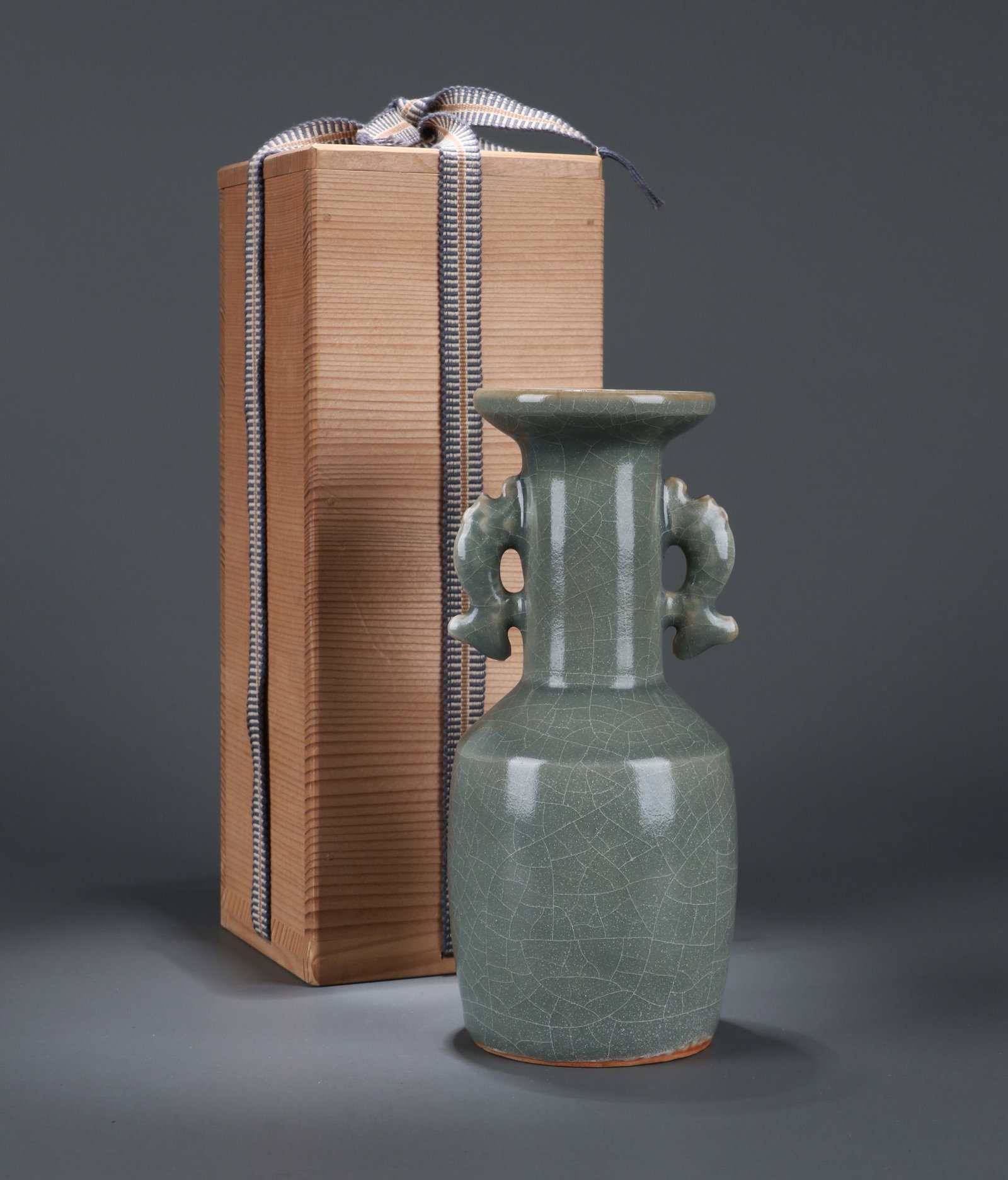 A LONGQUAN CELADON VASE WITH DRAGON HANDLES (1 of 6)