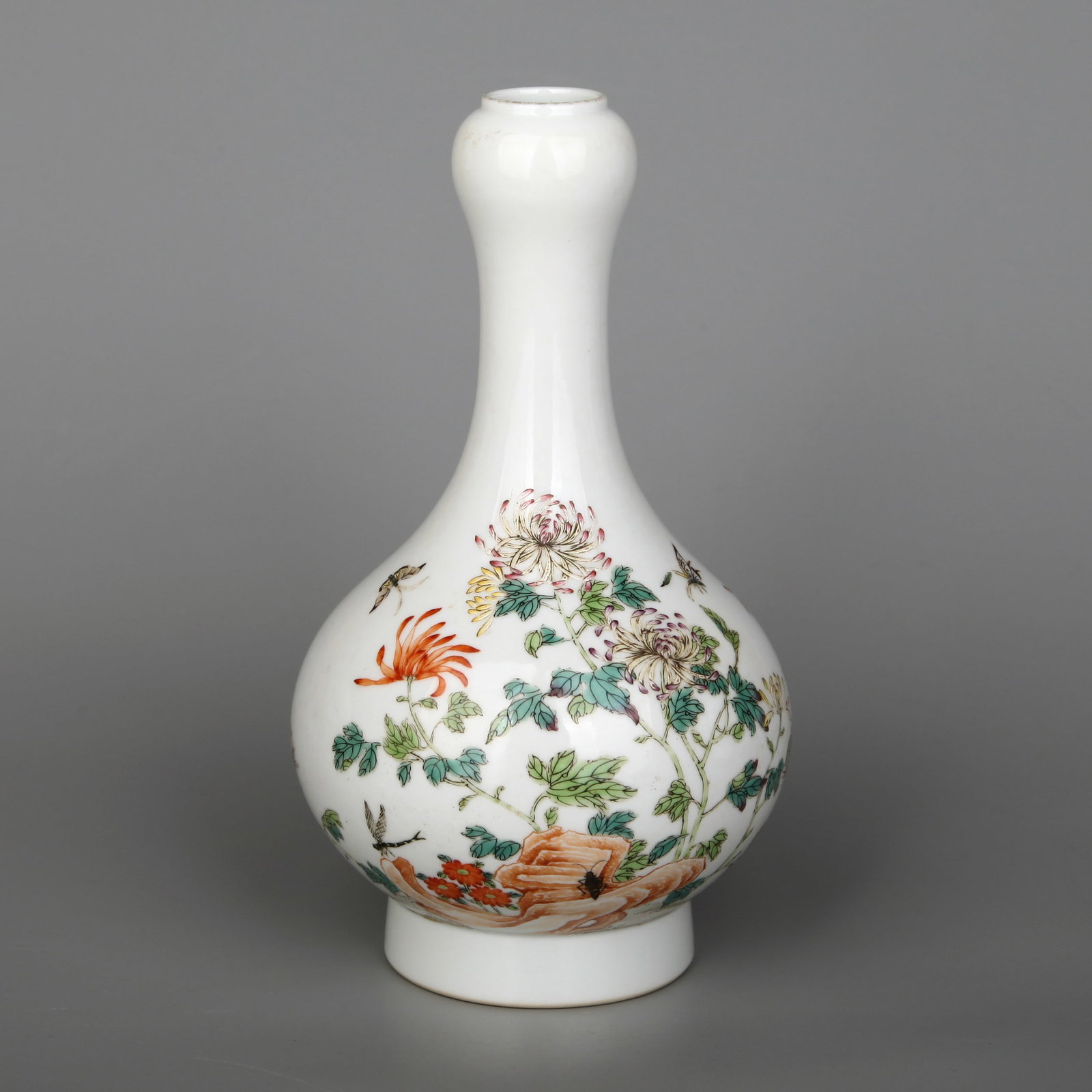 A FAMILLE ROSE 'FLORAL' GARLIC-MOUTH VASE (1 of 7)