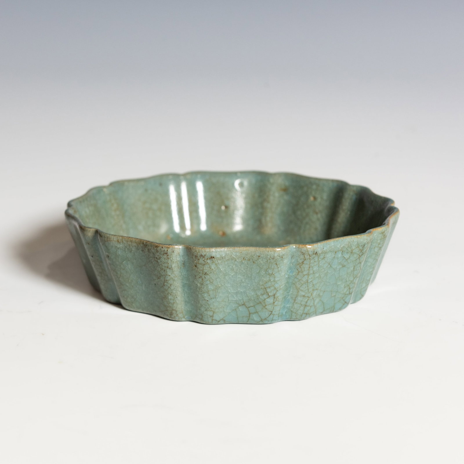 A CHINESE RU-WARE DISH (1 of 7)