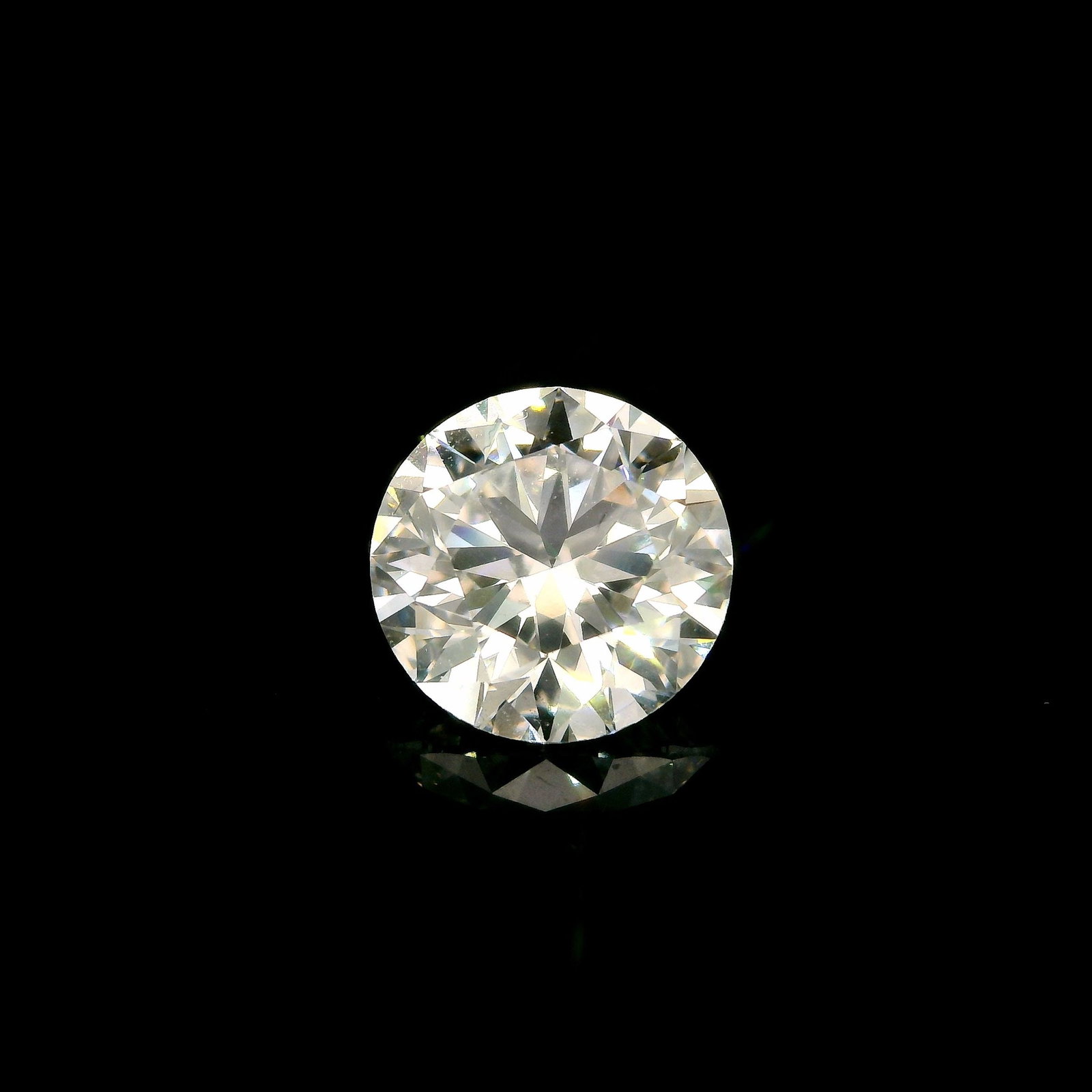 IDEAL LOOSE DIAMOND - ROUND 2.06 CT G VS1, IGI CERTIFIED (1 of 7)