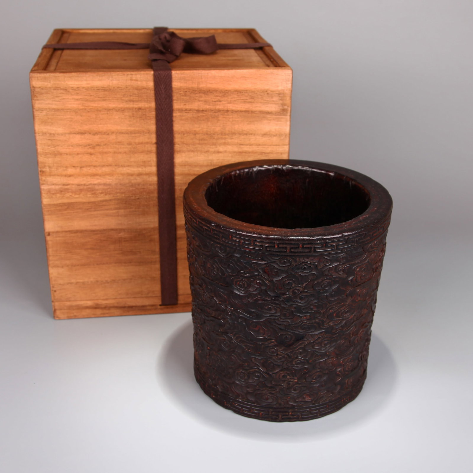 A ZITAN 'CLOUD' BRUSH POT (1 of 8)