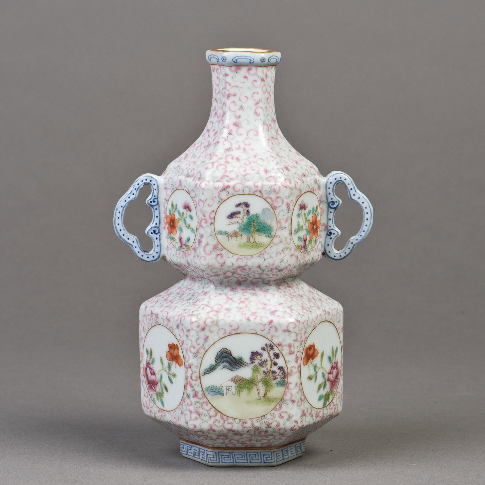 A CHINESE HEXAGONAL PORCELAIN VASE (1 of 4)