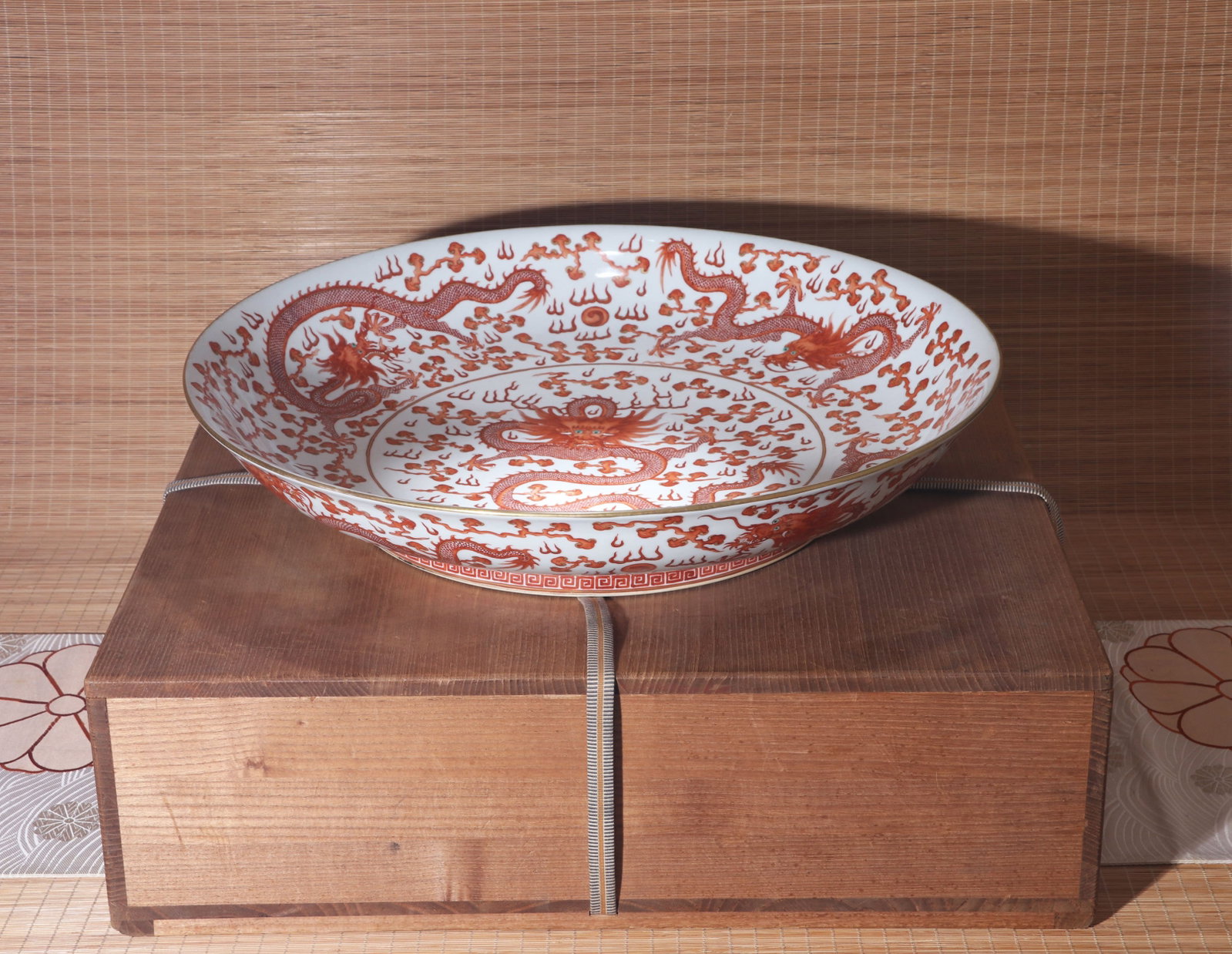 A LARGE IRON-RED 'DRAGON' DISH