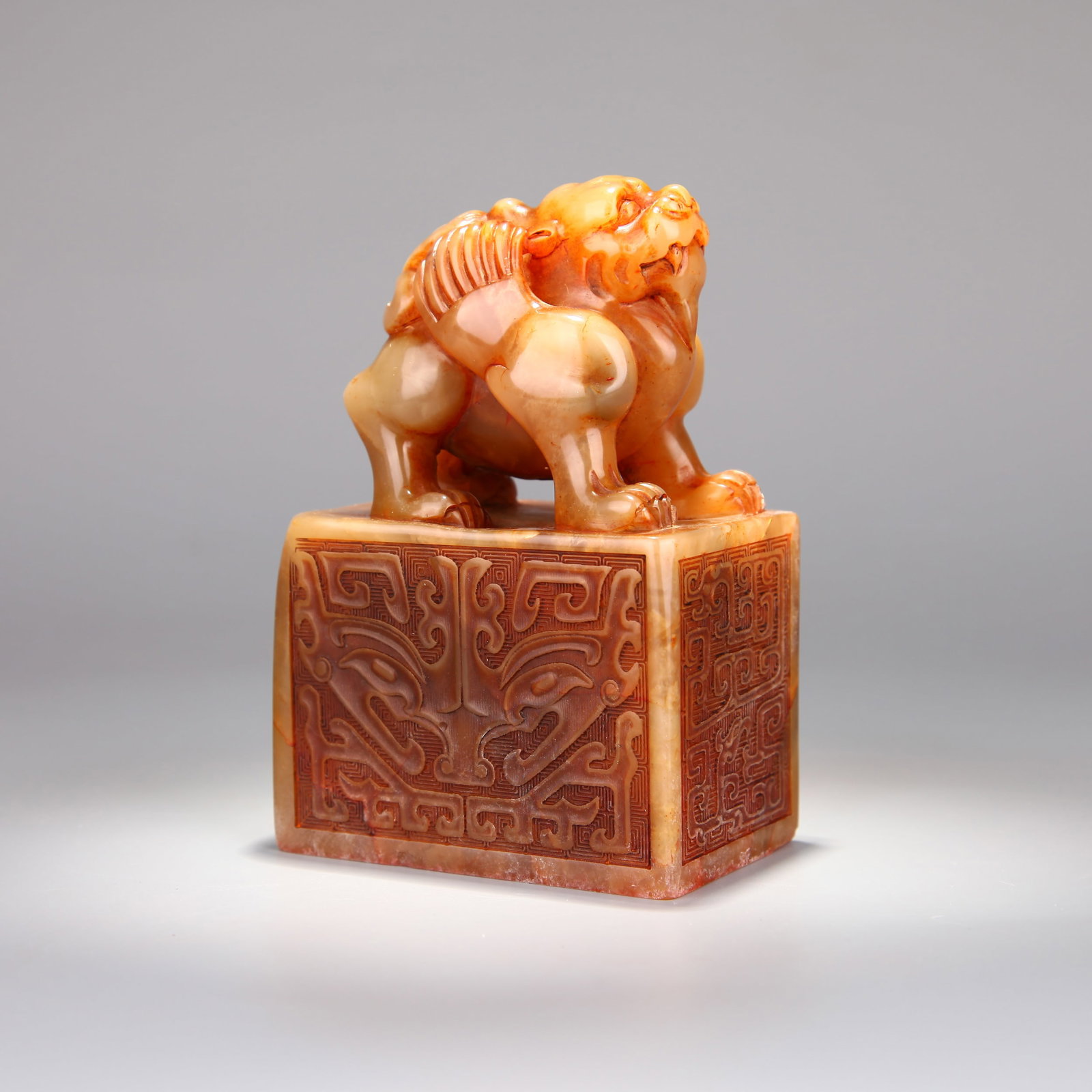 A SQUARE SEAL WITH A BEAST-FORM FINIAL