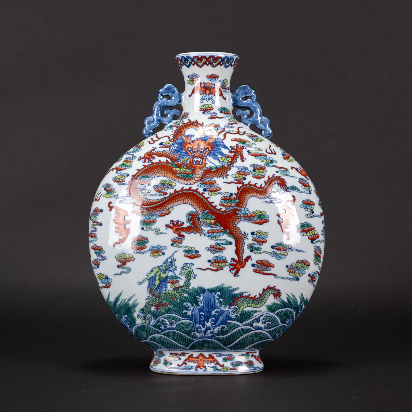 A DOUCAI 'DRAGON' VASE: A doucai 'dragon' vase. 38 x 28.7 cm