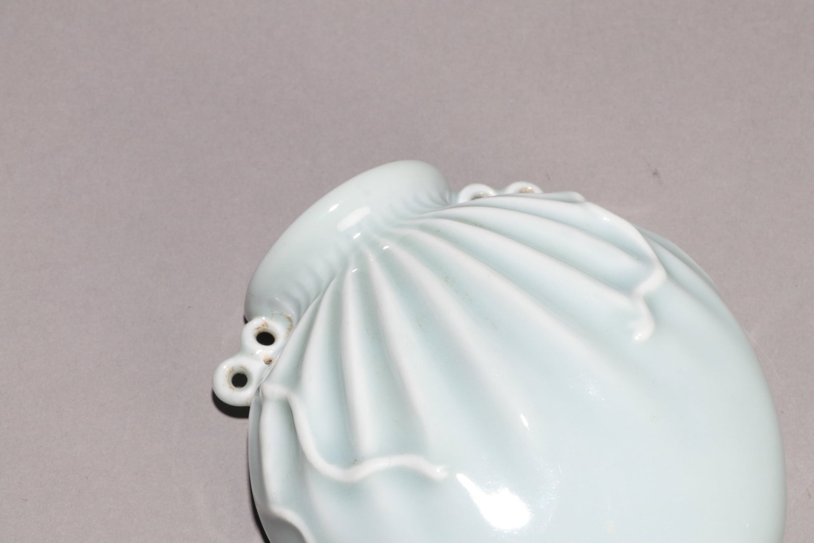 A CELADON-GLAZED BUNDLE-FORM WALL VASE - 6