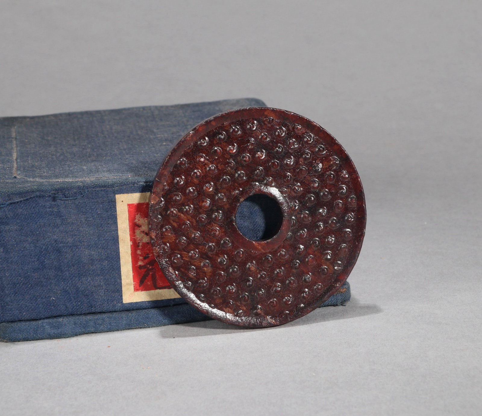 A JADE BI DISC WITH GRAIN PATTERN - 5