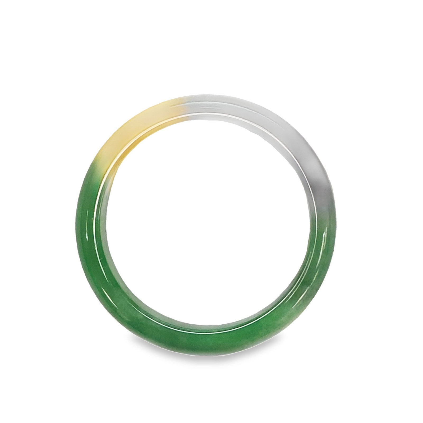 JADEITE BRACELET: Jadeite bracelet. D5.7-7.2 cm