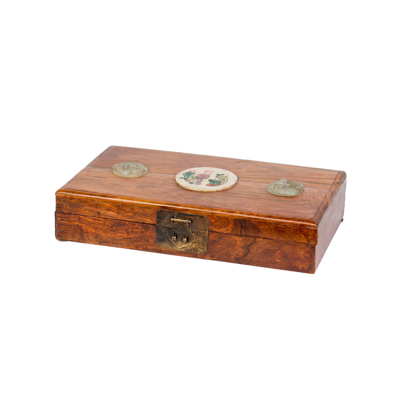A RECTANGULAR WOOD LETTER BOX WITH INLAID JADE PLAQUES: A rectangular wood letter box with two circular jade plaques and a central painted figural roundel inlaid into the cover, with a metal clasp at the front. H7 x 34.5 x 19 cm