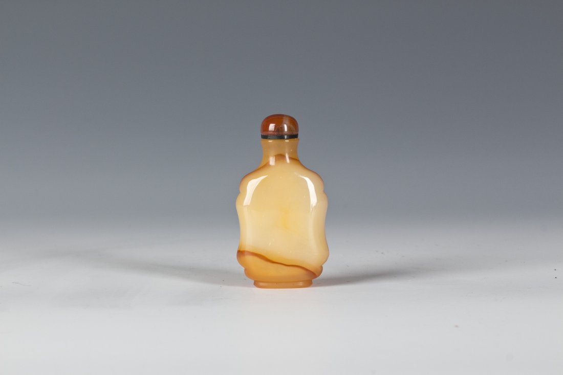 Agate Snuff Bottle (1 of 2)