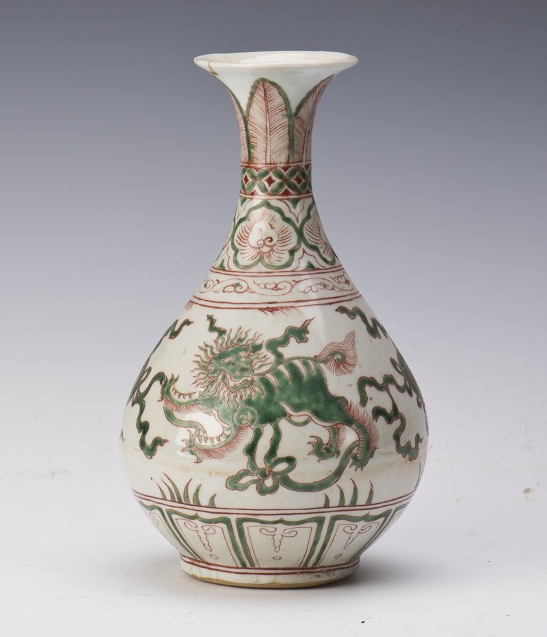 CHINESE GREEN AND UNDERGLAZE RED PORCELAIN VASE (1 of 4)