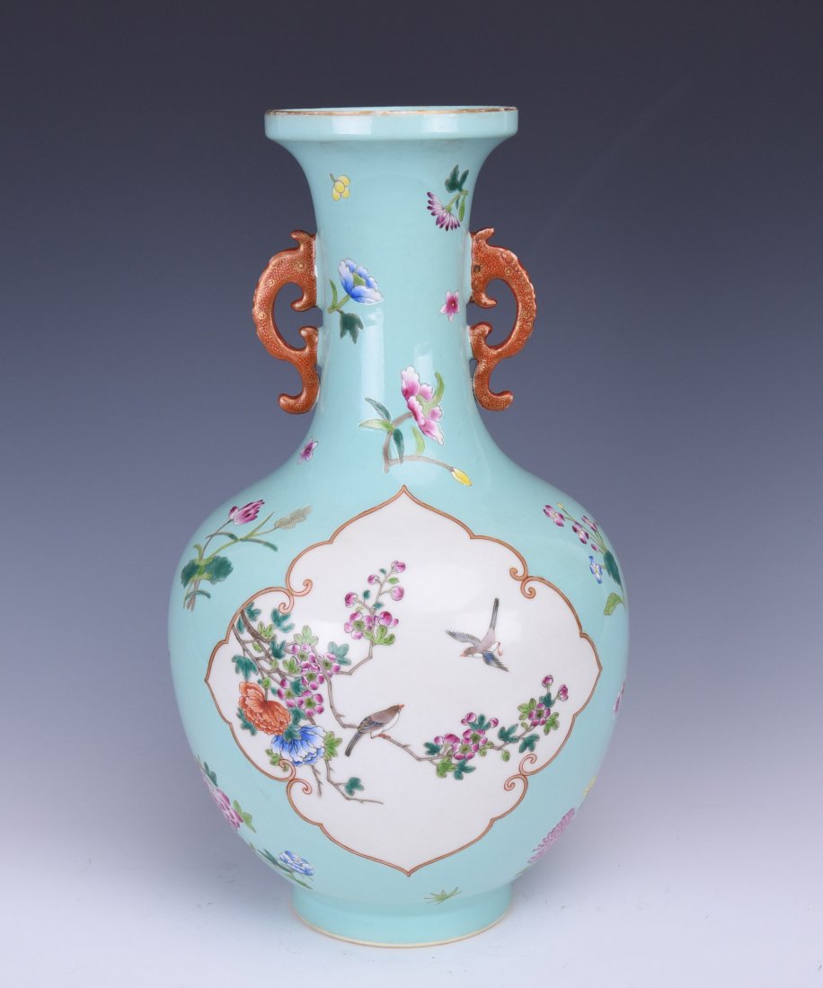 A TURQUOISE-GLAZED FAMILLE ROSE PORCELAIN VASE (1 of 8)