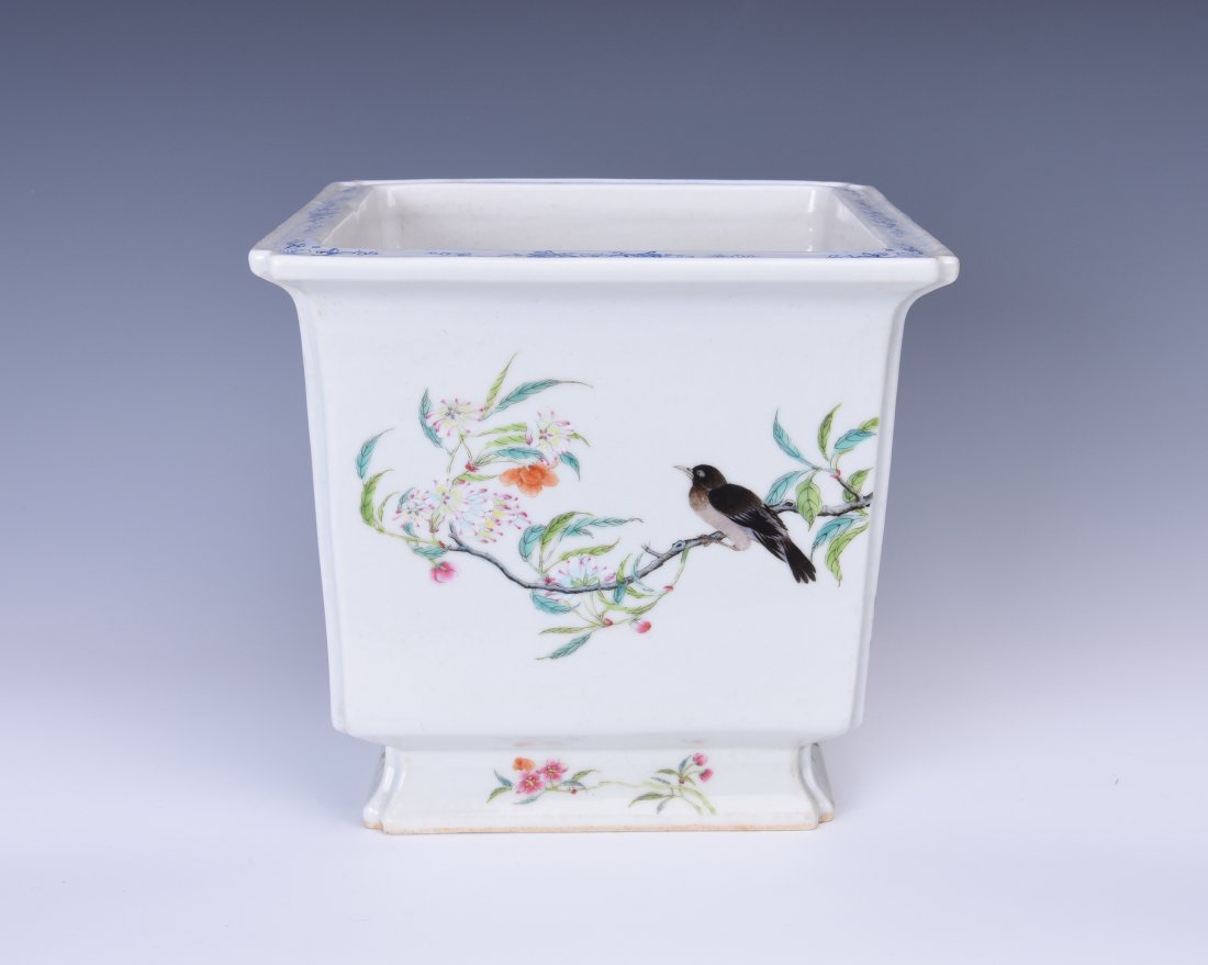 Chinese Famille Rose Porcelain Flower Pot (1 of 9)