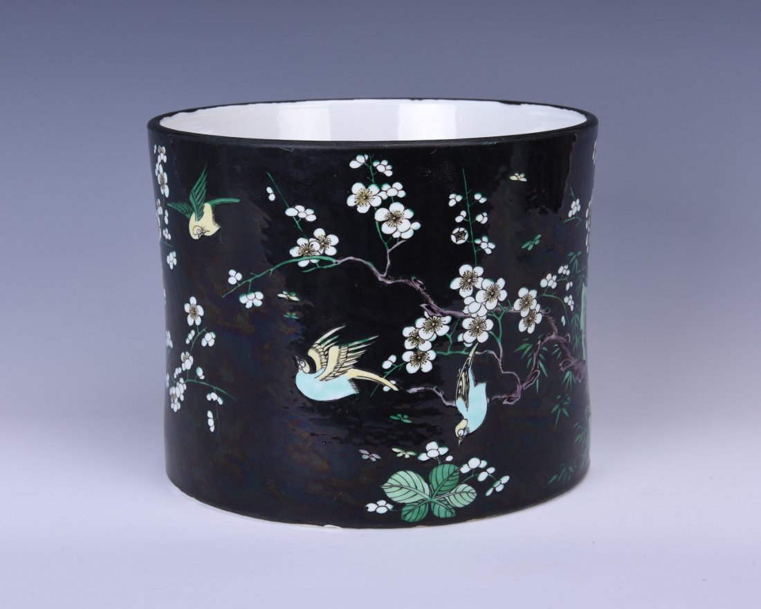 Chinese Porcelain Brushpot (1 of 8)