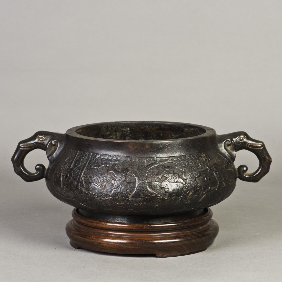 A LARGE ARCHAISTIC BRONZE CENSER (1 of 5)