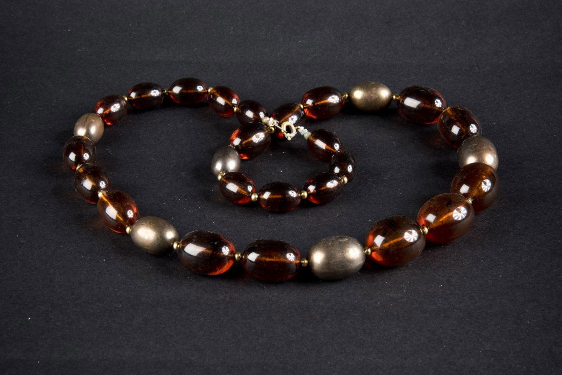 Amber Necklace (1 of 1)