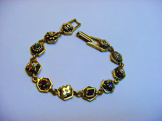 VINTAGE GOLDETTE BRACELET: VINTAGE GOLDETTE BRACELET