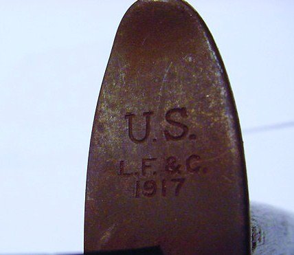 1917 U.S. L.F. & C. TRENCH KNIFE - 3