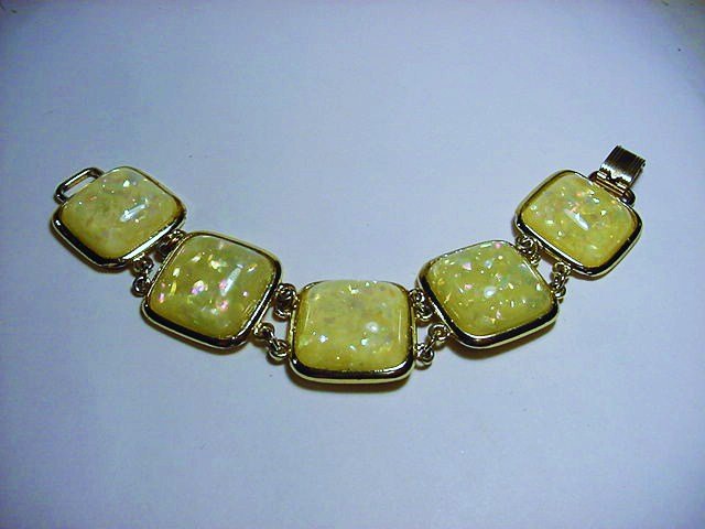 VINTAGE CORO BRACELET: VINTAGE CORO BRACELET