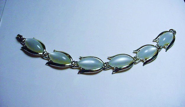 VINTAGE CORO BRACELET: VINTAGE CORO BRACELET
