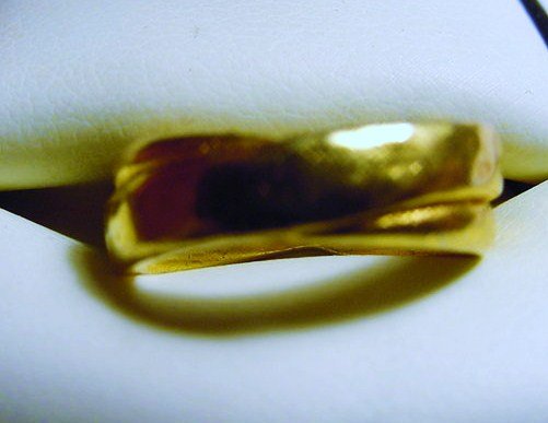 EDGAR BEREBI SIGNED RING SIZE 8: EDGAR BEREBI SIGNED RING SIZE 8