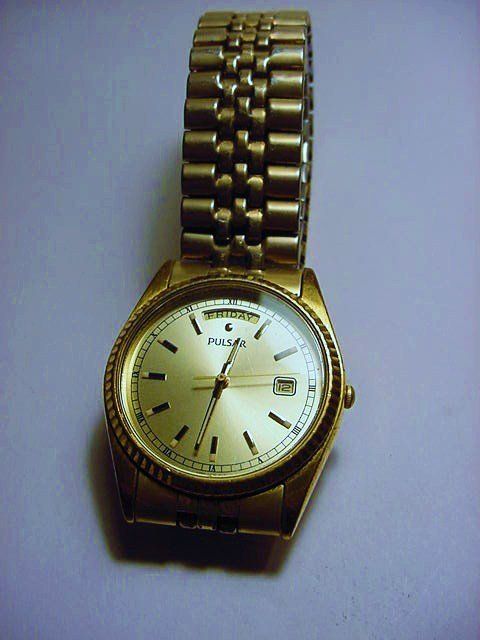 PULSAR WATCH NEEDS BATTERY: PULSAR WATCH NEEDS BATTERY