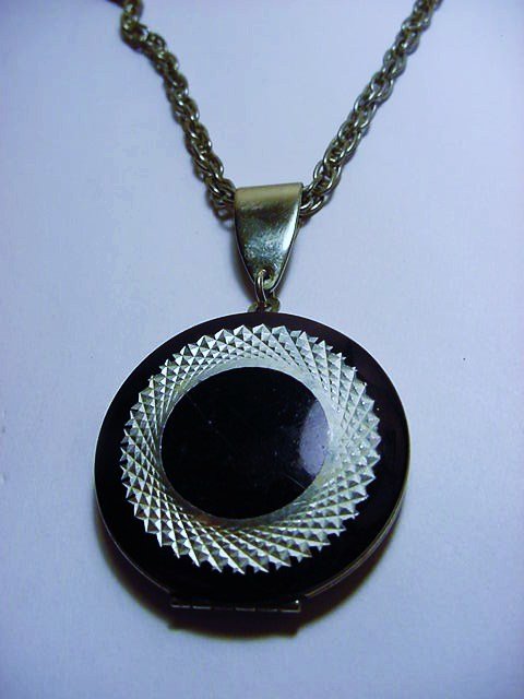 MODERNIST LOCKET: MODERNIST LOCKET