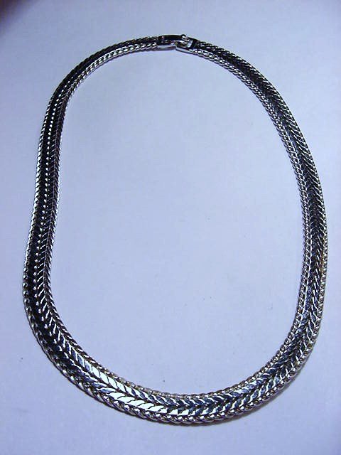 VINTAGE MONET BRACELET: VINTAGE MONET BRACELET